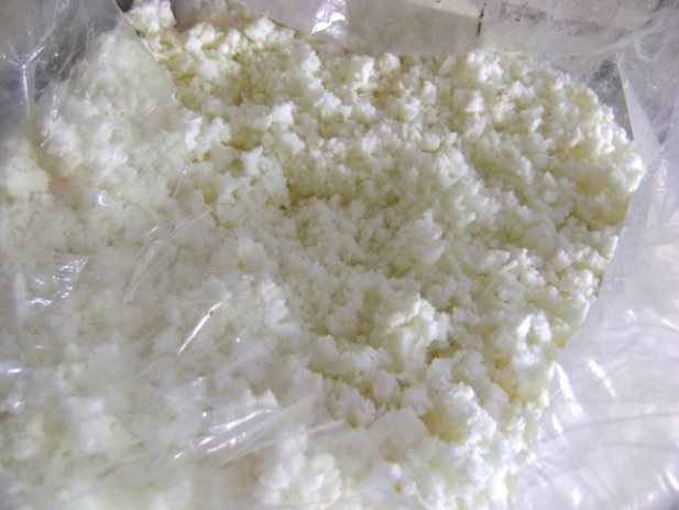 mljevena-spuzva1 Spužva mljevena - pahuljice u pakiranjima od 1 kg i 10 kg – za tapeciranje, popunjavanje jastuka, madraca i dekorativnih elemenata.